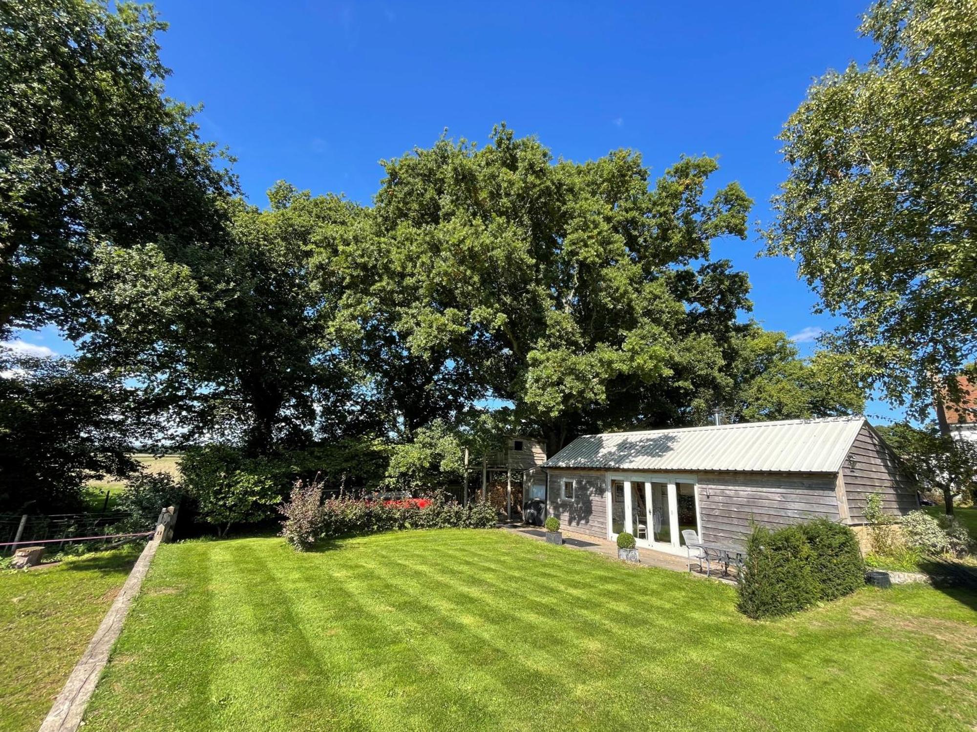 Stunning Cabin With Incredible Views Near Goodwood Rogate Eksteriør billede